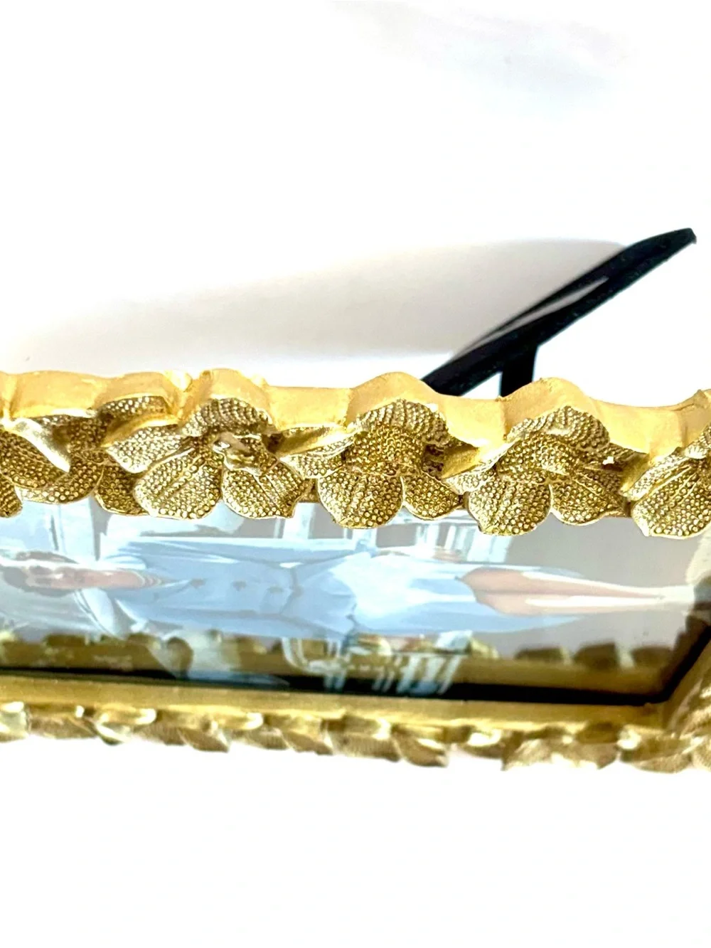 Nanette Lepore Vintage Style Picture Frame Gold Resin Orchid Design F571009